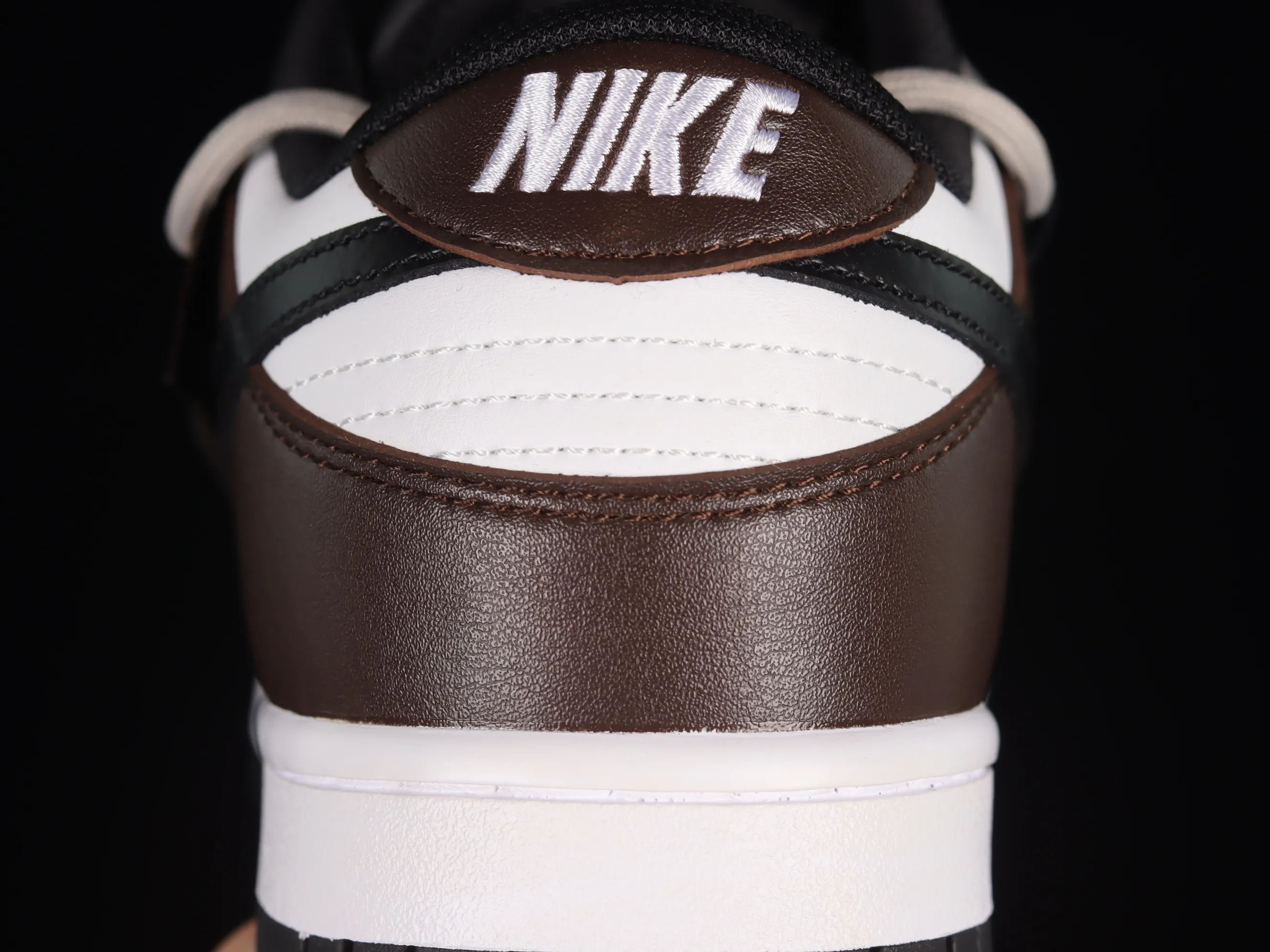 All Categories Nk SB Dunk Series Nk SB Dunk Low Low-top sneakers Nk Dunk Low Black Smiley Customized version of deconstructed strap casual sneakers DJ6188-002